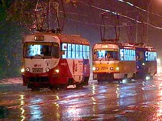 Все трамвайные переезды в Москве выложат резиновыми плитами