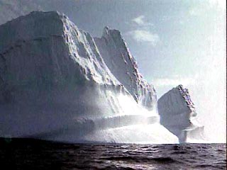 В Канаде разрушился крупный 3000-летний шельфовый ледник