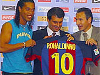 Роналдинью был лидером "Барселоны" во встрече с "Атлетико"