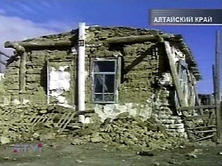 Продолжается расчистка завалов на дорогах в пострадавших от землетрясения районах Республики Алтай