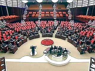 Парламент Турции во вторник одобрил запрос правительства страны о направлении в Ирак миротворческого контингента