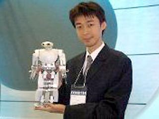 В Токио открылась выставка высоких технологий, в центре общего внимания были человекоподобные роботы, способные сделать сальто и выполняющие сложные элементы боевых искусств