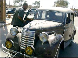 Полиция Багдада устроит аукцион по продаже автомобилей из гаража Удея Хусейна, старшего сына экс-президента Ирака Саддама Хусейна