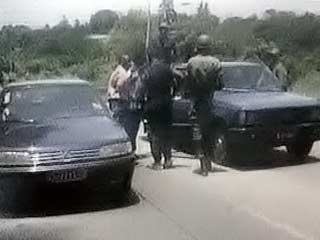 Как заявили в Абиджане представители полиции, журналист был убит выстрелом в голову, когда находился в своей машине, припаркованной у полицейского участка. Согласно предварительным данным, стрелял один из офицеров полиции