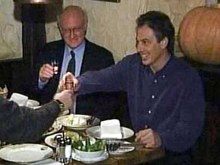 Два бокала красного, желательного французского, вина в день советуют принимать британскому премьеру Тони Блэру врачи, которые изучают сейчас возможные причины проявления у него тахикардии