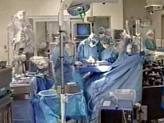 Нью-йоркские нейрохирурги завершили первый этап операции по разделению 18-месячных сиамских близнецов из Филиппин, которые родились со сросшимися головами