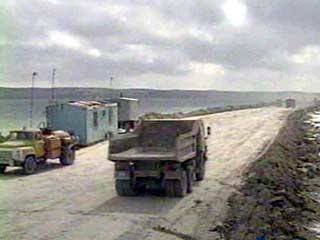 Власти Краснодарского края приостановили работы на косе Тузла в Керченском проливе