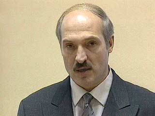 Почти час в интернете идет широко разрекламированная видеоконференция с участием белорусского президента Александра Лукашенко