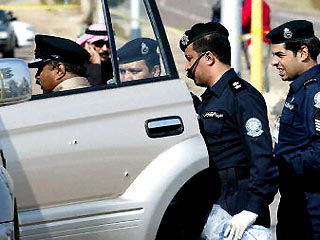 Министерство напомнило, что, по действующему в Кувейте закону от 1968 года, лица, нарушившие запреты, действующие в период священного месяца Рамадан, могут быть оштрафованы на 100 динаров (330 долларов) и помещены в тюрьму на срок до одного месяца