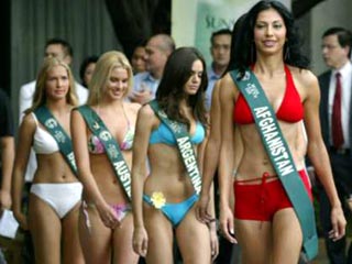 Кабул осуждает мисс Афганистан за участие в конкурсе красоты "Мисс Мира"
