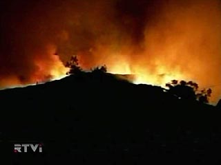 Президент США Джордж Буш объявил зонами бедствия ряд районов штата Калифорния, пострадавших в результате лесных пожаров. Об этом сообщил в понедельник журналистам пресс-секретарь Белого дома Скотт Макклеллан