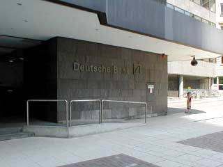 Высокопоставленный менеджер Deutsche Bank арестован по обвинению в коррупции