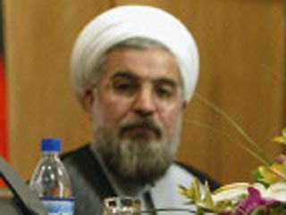 Запланированный на понедельник визит в Москву секретаря Высшего совета национальной безопасности Ирана Хасана Рухани отменен по инициативе иранской стороны