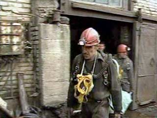 Последствия взрыва на шахте "Центральная" в Партизанске стали ощущать на себе горняки, находившиеся в тот момент в забое. Взрыв прогремел 29 октября на глубине 750 метров