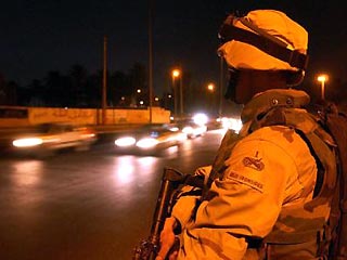 Сегодня ночью в часы "ифтара" - разговения после соблюдения поста в дневное время суток - в центральных кварталах иракской столицы вновь раздалось несколько взрывов, сообщило саудовское агентство печати САП