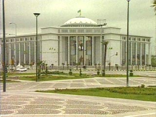 В Туркменистане принят  закон о свободе вероисповедания и религиозных организациях