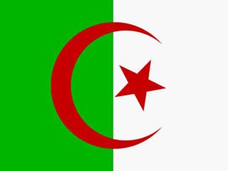 В Алжире депутаты-исламисты добились запрета на импорт алкоголя