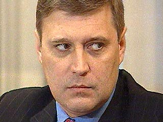 Касьянов велел Минприроды не создавать угрожающей атмосферы вокруг лицензий ЮКОСа