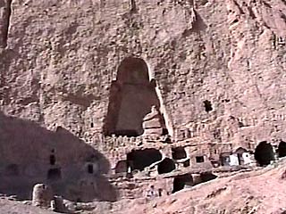 Ученые предлагают восстановить одну из уничтоженных талибами статуй Будды в Афганистане