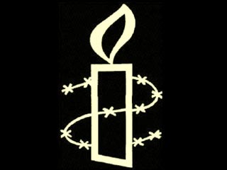 Организация "Международная амнистия" (Amnesty International) рассматривает просьбу российских правозащитников о предоставлении Михаилу Ходорковскому статуса политзаключенного