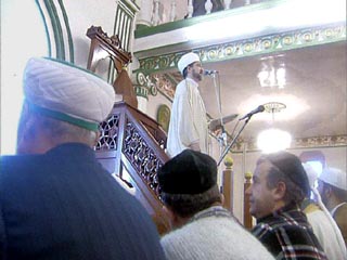 Сегодня вечером председатель Совета муфтиев России Равиль Гайнутдин прочтет праздничную проповедь в Московской соборной мечети