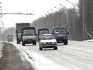 на трассе город Тулун - поселок Мугун водитель автомашины марки ВАЗ-2199 выехал на полосу встречного движения, в результате чего столкнулся с машиной ВАЗ-2106