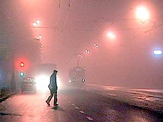 Туман, окутывающий столичный регион, рассеется лишь к полудню, сообщили в четверг в Росгидромете