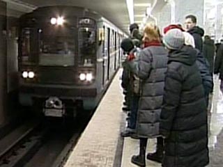 В центре Москвы затруднено движение электропоездов метрополитена