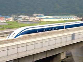 Абсолютный рекорд скорости в 581 километр в час установил во вторник в Японии экспериментальный поезд на магнитной подушке
