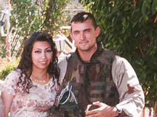 Женившегося на иракской женщине американского морпеха увольняют в запас