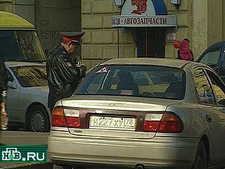 В Москве одетые в милицейскую форму преступники ограбили гражданина Вьетнама.