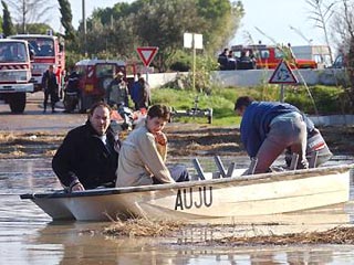 В результате наводнения во Франции погибли уже шесть человек