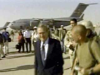 Министр обороны США Дональд Рамсфельд рано утром в субботу неожиданно прибыл из Тбилиси в город Киркук на севере Ирака. Шеф Пентагона намерен лично оценить военно-политическую ситуацию в стране