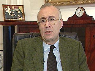 Посол Грузии в РФ Зураб Абашидзе вызван в Тбилиси для консультаций, сообщили во вторник вечером "Интерфаксу" в пресс-службе грузинской дипмиссии
