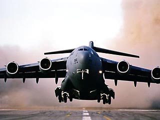 В багдадском аэропорту подбит самолет армии США