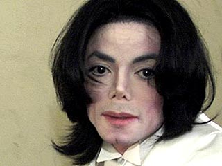 Власти назвали время, когда будет обвинен Майкл Джексон