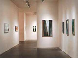 Полиция штата Нью-Мексико заявила накануне, что из музея в Санта Фе была украдена одна из ранних абстрактных работ известной американской художницы Джорджии О'Кифф, на которой изображен техасский пейзаж