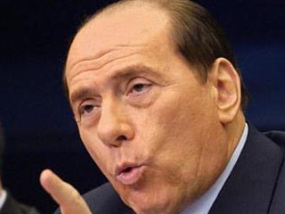 Террористы планировали нанести на Рождество удар по Ватикану, заявил председатель Совета министров Италии Сильвио Берлускони.