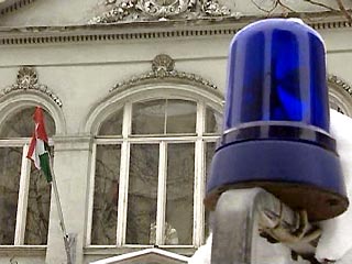 В итальянском консульстве в венском районе Ландштрассе в пятницу был застрелен карабинер, который охранял здание консульства. Об этом сообщили в Управлении венской полиции