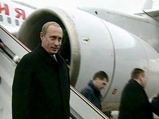 Владимир Путин вернулся в Москву из Астаны