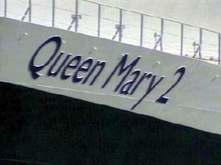 Круизный лайнер Queen Mary 2 отправляется в первое трансатлантическое путешествие