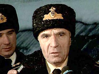 Адмирал Геннадий Сучков обвиняется по статье 293 часть 2 УК РФ ("халатность"). После гибели К-159 он был отстранен от должности командующего Северным флотом