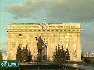 В Кемерово назревает политическая сенсация, передает НТВ. Там активно обсуждается слух о намерении губернатора Амана Тулеева покинуть свой пост