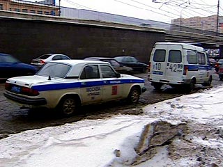 Утром в центре города на улице Петровка сотрудники ДПС обратили внимания на автомобиль BMW c дипломатическими номерами, который грубо нарушал правила дорожного движения