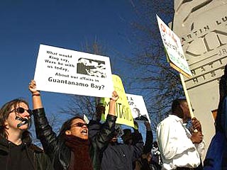 В Атланте прошла демонстрация протеста против политики президента Буша
