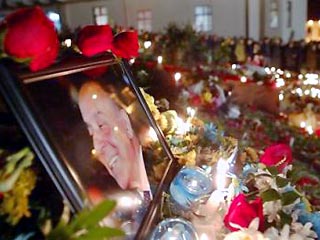 Жители Азербйджана сегодня чтут память Гейдара Алиева