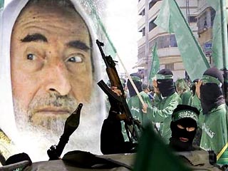 На прошлой неделе духовный лидер палестинской террористической организации "Хамас" Шейх Ахмед Яссин похвалил женщину, взорвавшую себя и четверых израильских сотрудников службы безопасности на КПП "Эрец"