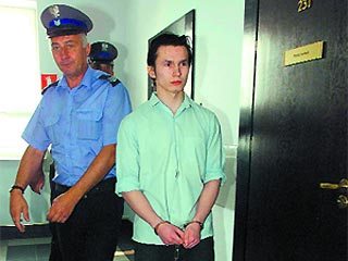 В таллинском городском суде в среду продолжится процесс по делу гражданина России Юрия Устименко, обвиняемого в совершении пяти убийств, двух попытках убийства, разбое и других преступлениях