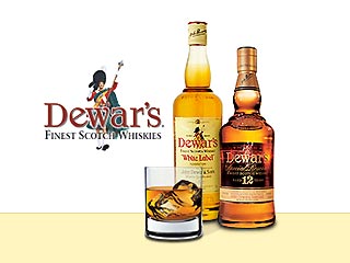 Известный британский актер Шон Коннери снялся в рекламе шотландского виски. Теперь актер перешел на рекламу национального продукта - Dewar's 12 Special Reserve