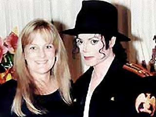 Бывшая жена Майкла Джексона заявила, что он не является отцом ее детей